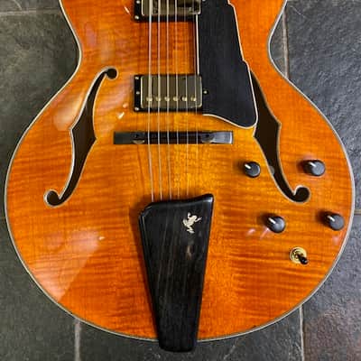 Eastman AR380CE - Honeyburst image 2