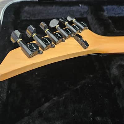 Charvel 375 Deluxe with Rosewood Fretboard 1989 - 1991 - Desert Crackle image 24