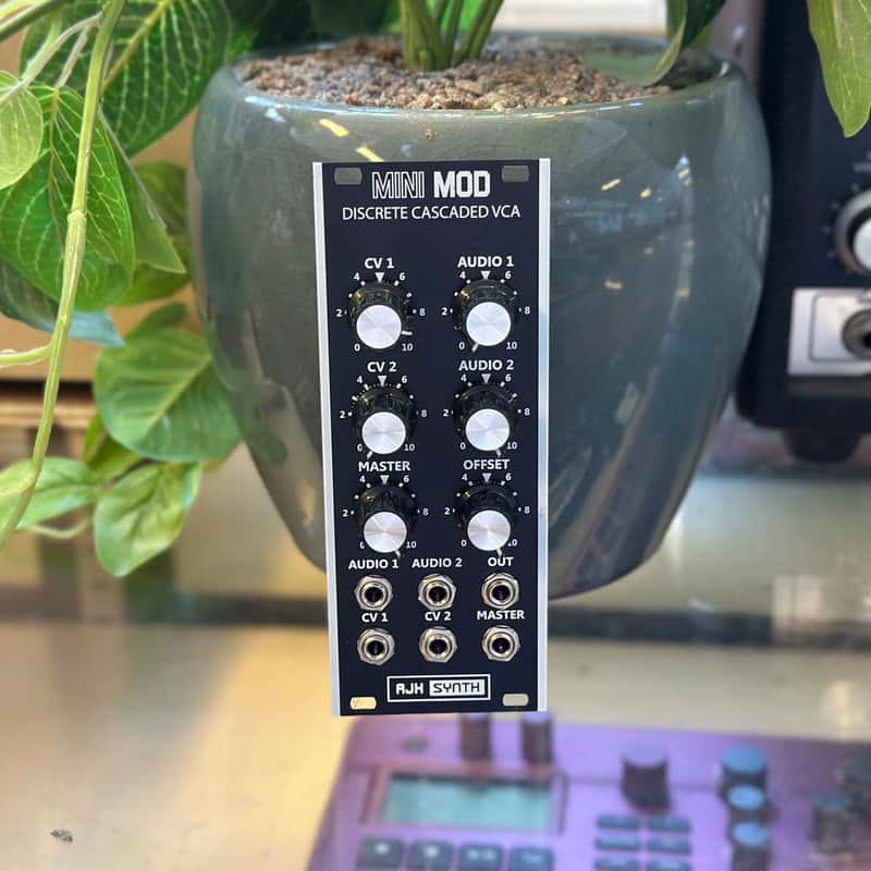 AJH Synth Mini Mod Discrete Cascaded VCA Black