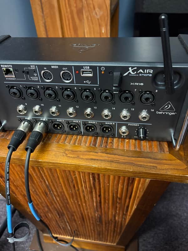 Behringer X Air XR16 16-Input Tablet-Controlled Digital Mixer 2015 - Present Standard image 1