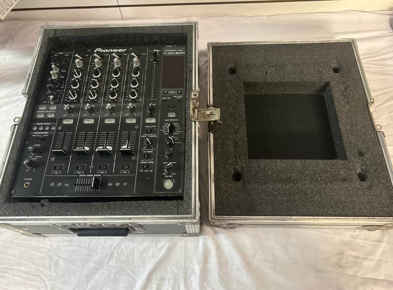Pioneer DJM 800 Professional Dj Mixer Case Excellent Reverb pioneer-djm-800-professional-dj-mixer-case-excellent-reverb