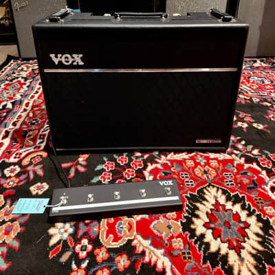 Vox Valvetronix VT120+ 120-Watt 2x12 Modeling Guitar Combo - used image 1