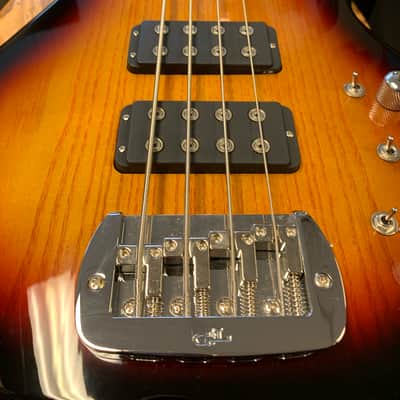 G&L L-2000 Tribute Bass - Sunburst image 14