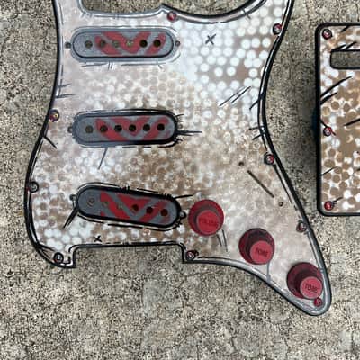 🎨 Custom Hand-Painted Stratocaster Pickguard Set (SSS) + Backplate — Rusted Relic Red-Core Design — 48/50/52mm Spacing image 2