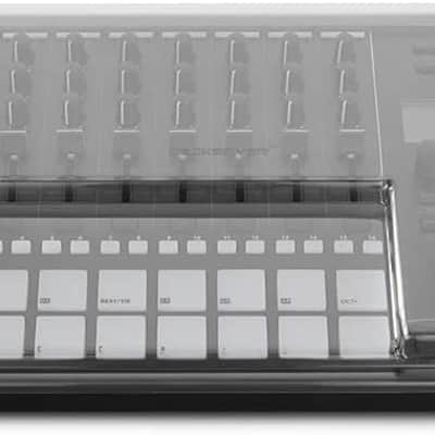 Decksaver DS-PC-MC707  Cover Engineered specifically for the Roland MC-707 imagen 3