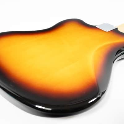 [NEW] Fender Made in Japan Traditional 60s Jaguar Rosewood Fingerboard 3-Color Sunburst image 16