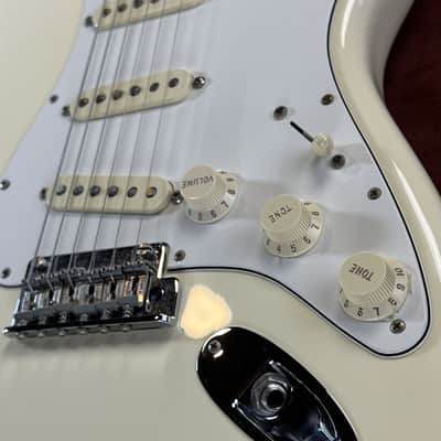 Fender American Professional Stratocaster | USA Made 2020 - Olympic White image 2