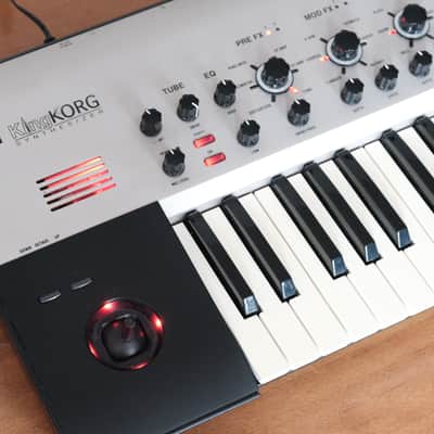 Korg KingKORG 61-Key Analog Modeling Synthesizer image 18