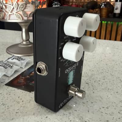 Electro-Harmonix Oceans 11 Multi-Function Reverb Pedal image 5