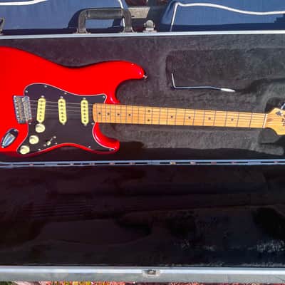 Squier MIJ Standard Stratocaster with Maple Fretboard 1984 - 1988 - FIESTA RED  JVGuitars image 2