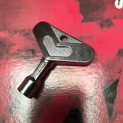 Vintage Tama Japan square drum key image 2