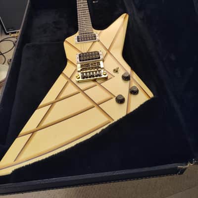 Gibson Designer Series Explorer 1983-1985 - Ivory with Design image 3