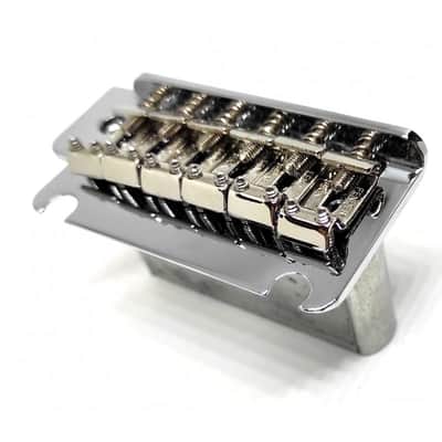 Fender® Deluxe Series Stratocaster Chrome Tremolo bridge assembly (two-point) 09 image 8