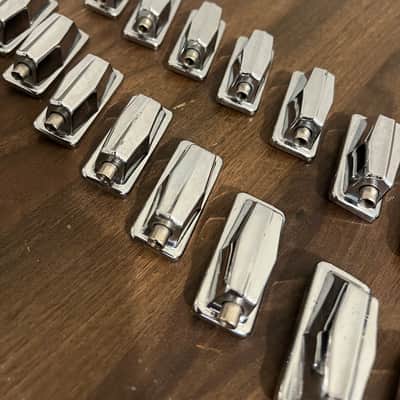 Set of (16) - Vintage Pearl MLX/DLX Tom/Floor Tom Drum Lugs Bild 3