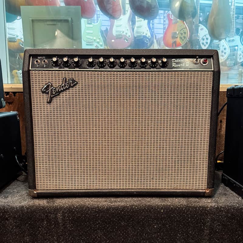Fender Deluxe Reverb II 2-Channel 20-Watt 1x12" Guitar Combo - Black image 1