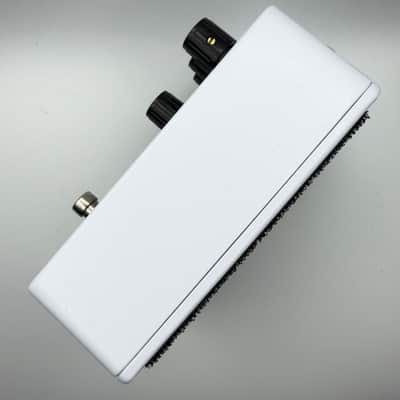🪿 Spruce Effects Acadia Fuzz - White image 2
