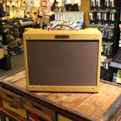 Fender '57 Deluxe Amp Reissue 12-Watt 1x12" Guitar Combo 2007 - 2011 - Lacquered Tweed image 2