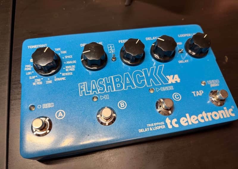 TC Electronic Flashback X4 Delay & Looper 2011 - 2019 - Blue image 1