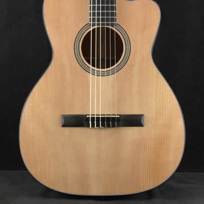 Martin 000C12-16E Nylon-String Acoustic-Electric Natural image 1