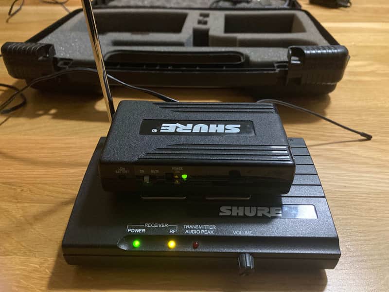Shure Wireless Guitar System - VHF image 1