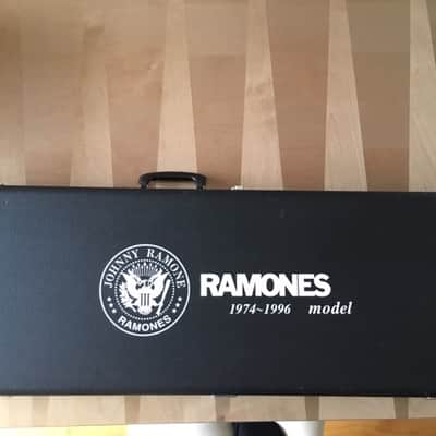 Mosrite Mark II Johnny Ramone Signature Model with OHSC image 9