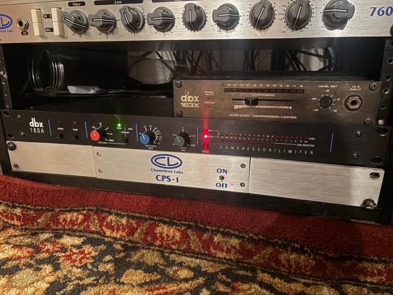 dbx 160A Compressor Limiter 2000s - Black image 1