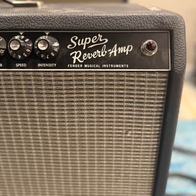 Fender '65 Super Reverb Reissue 45-Watt 4x10" Guitar Combo 2001 - Present - Black image 1