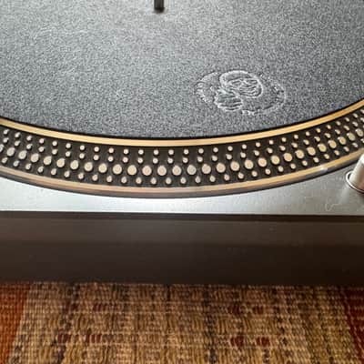 Technics SL- 1210 MK5 (with flight case) image 8