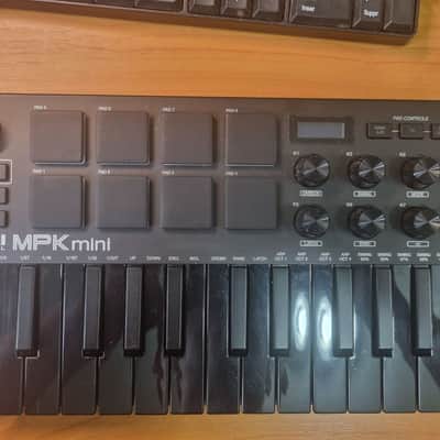 Akai MPK Mini MKIII 25-Key MIDI Controller 2020 - Present - Black with Black Keys