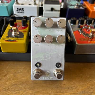 Walrus Audio ARP-87 Multi Function Delay Limited Edition - Platinum Series Guitar Effects Pedal image 2