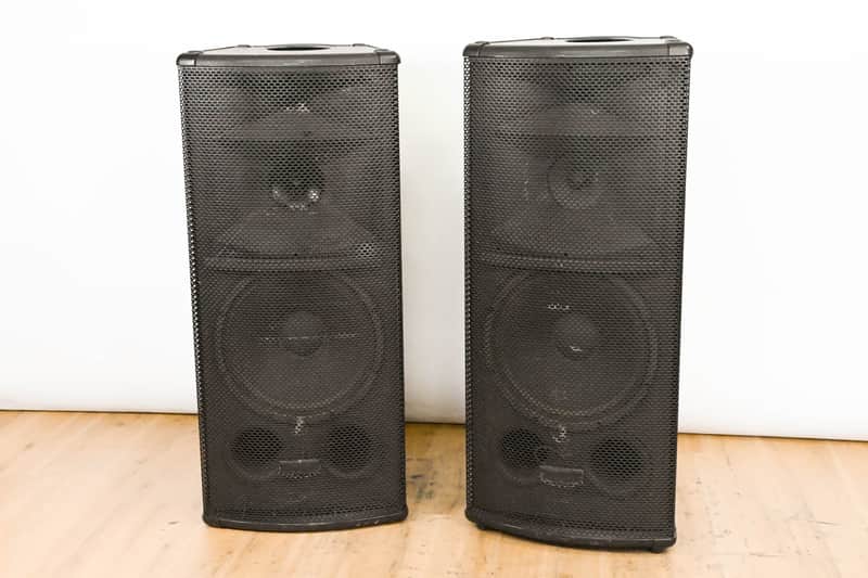 Mackie SR1530 Active 3-Way Sound Reinforcement Speaker (PAIR) CG01377 *ASK FOR SHIPPING* image 1