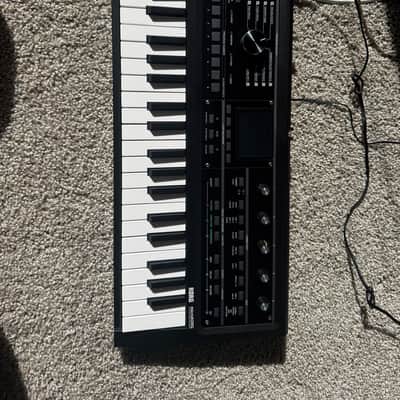 Korg MicroKORG 2 37-Key Synthesizer/Vocoder 2024 - Present - Black