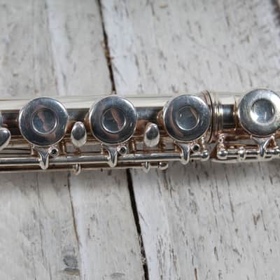 Gemeinhardt 2SP Silver Plated Student Flute Made in the USA with Hardshell Case image 9