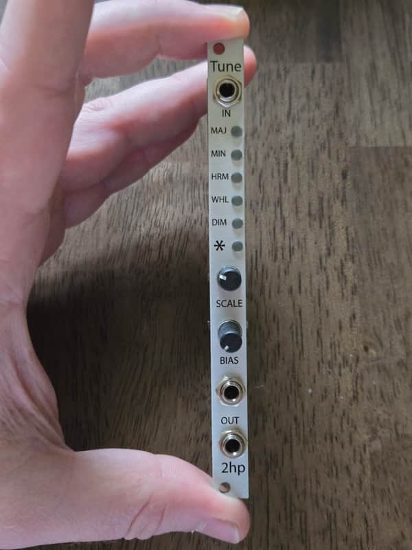 2hp Tune 2010s - Silver image 1