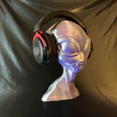 Psychedelic Alien Head Headphone Stand! Headset Holder Rack, Grey Area 51 Extraterrestrial Hanger. image 7