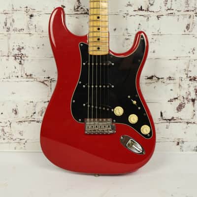 Fender Stratocaster 1972 Refinished Red image 2