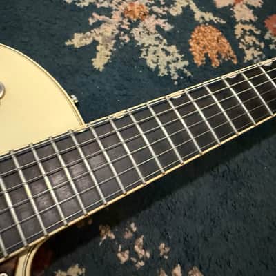Gretsch G6659T-LIV Players Edition Broadkaster Jr. JAPAN image 4