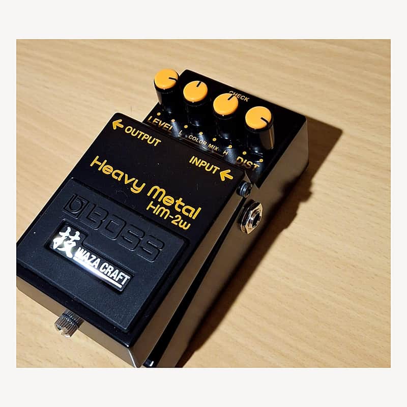 Boss HM-2W Heavy Metal Waza Craft