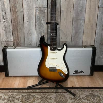 2005 Fender 60th Anniversary American Series Stratocaster, Rosewood Fretboard 3-Color Sunburst, Very Collectable and Ships Fast ! image 18