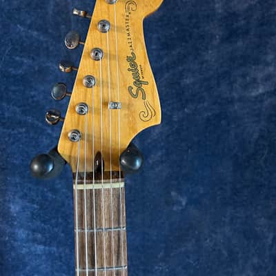 Squier Classic Vibe '60s Jazzmaster Black w/Gold Anodized Pickguard 2022 - Black image 4
