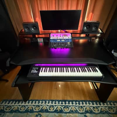 studio desk Dominator Series Workstation 2020's - Black High Gloss image 8