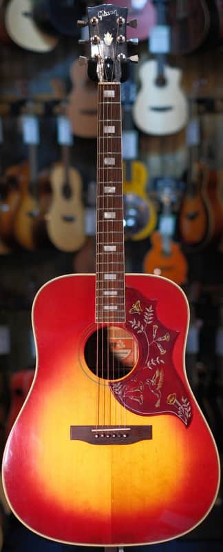 Gibson 1974 Hummingbird Custom, Cherry Sunburst (Pre-Owned)