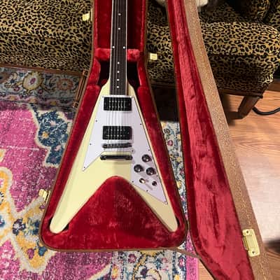 Killer KG Wishbone V Flying V Snow White with EMG 81/89 Pickups