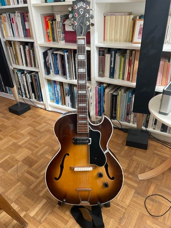 Guild CE-100 Capri with P90 - Fair