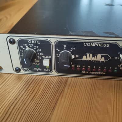 Drawmer MX30 Dual Gated Compressor/Limiter Late-90's image 5