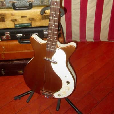1961 Danelectro Model 3412 Shorthorn Bass 3/4 scale Gold image 2