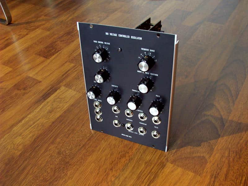 Mos-Lab  - 901 Oscillator - Moog Modular Clone - 5U image 1
