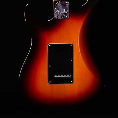 Fender American Deluxe Stratocaster, 3 Color Sunburst, 2005 - USED image 3