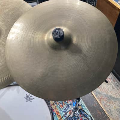 Zildjian - 16" A Medium Crash 1102g 1970's image 7