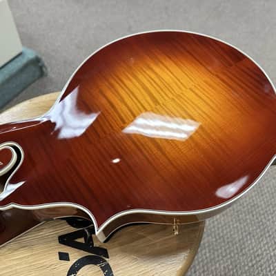 Kentucky KM-855 Artist F-Style Mandolin Amber Burst image 12
